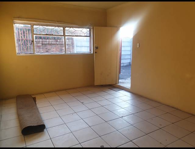 8 BEDROOM HOUSE FOR SALE IN BRAKPAN CENTRAL